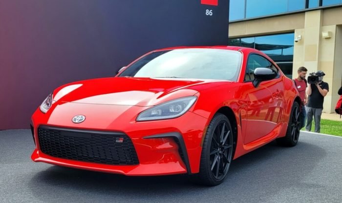 What makes Car Toyota GR86 stand out in the 2025 sports car market
