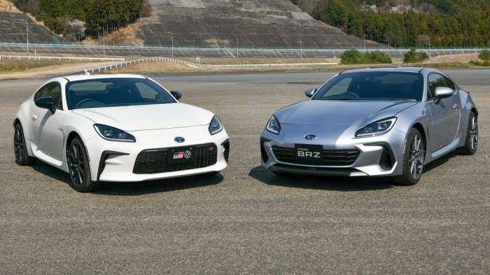 Car Toyota GR86 vs Mazda MX 5 which is better for daily driving